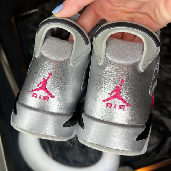 Jordan 2012 Valentines Day 6s Size 6 - Picture 5 of 10